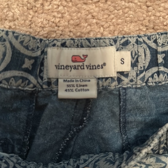 Vineyard Vines Linen Shorts - Picture 2 of 3